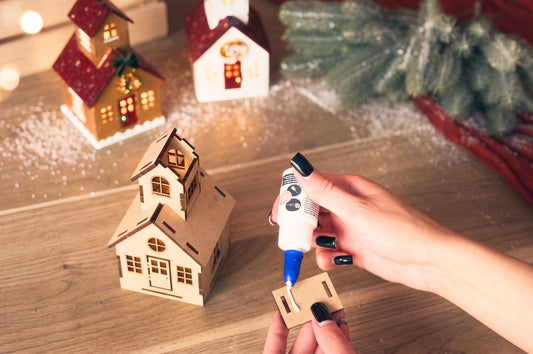 DIY Bastelset Holz-Weihnachtshaus - Modell 2