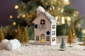 Bastelset Holz-Weihnachtshaus in Weiß
