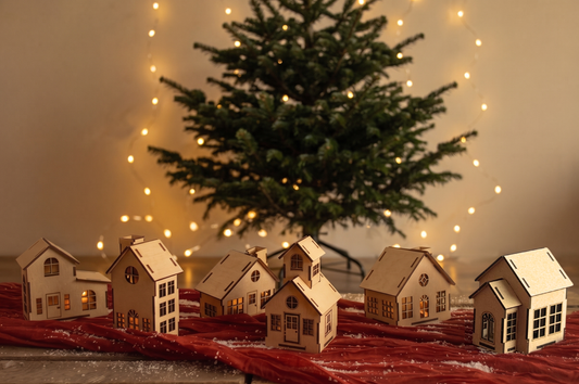 DIY-Bundle Holz-Weihnachtshäuser – 4 Stück, wähle deine Lieblingshäuser
